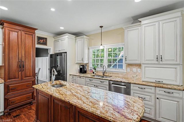 2133 Benwicke Drive, Pfafftown, NC 27040