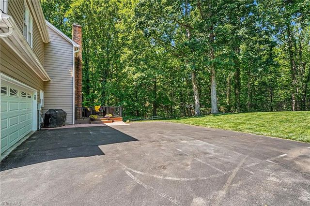 2133 Benwicke Drive, Pfafftown, NC 27040