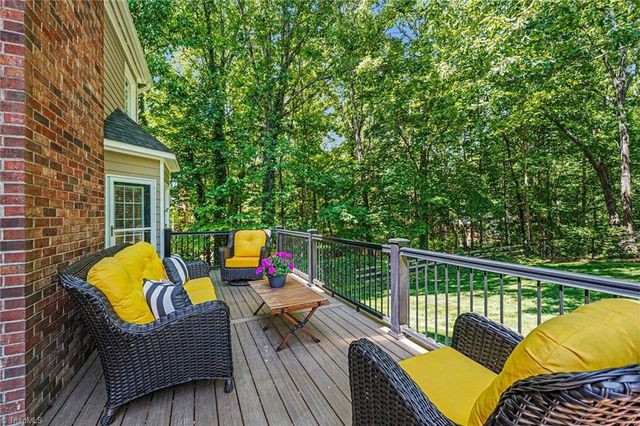 2133 Benwicke Drive, Pfafftown, NC 27040