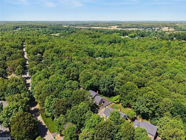 2133 Benwicke Drive, Pfafftown, NC 27040