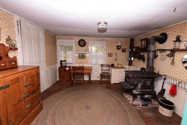 211 High Street, Albany, NH 03818