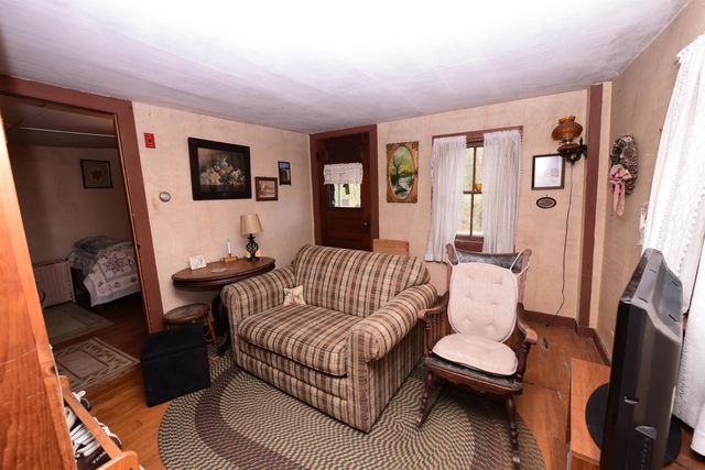 211 High Street, Albany, NH 03818
