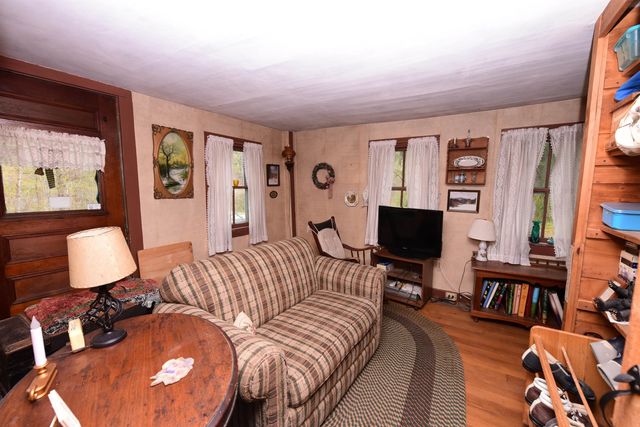 211 High Street, Albany, NH 03818