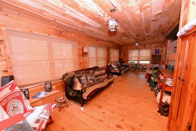 211 High Street, Albany, NH 03818