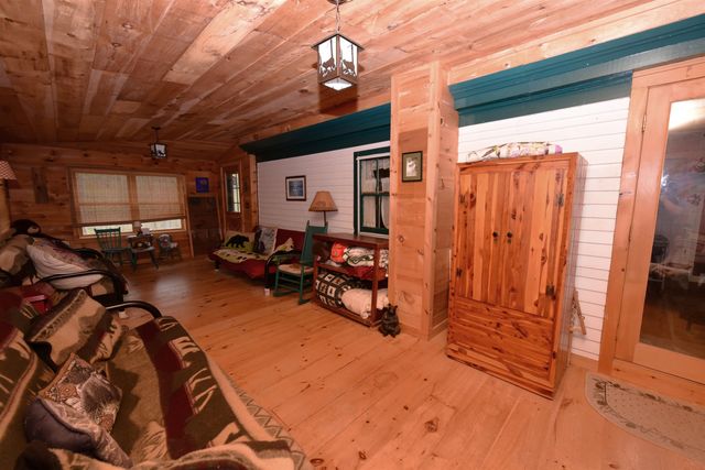 211 High Street, Albany, NH 03818