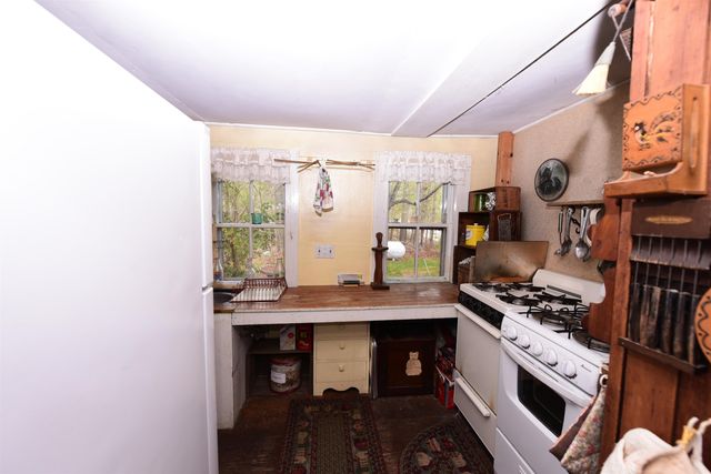 211 High Street, Albany, NH 03818