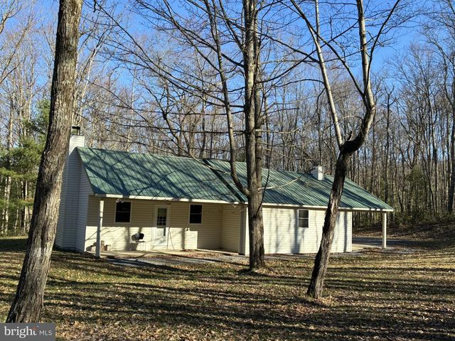 807 SAND SPRINGS RD, Beech Creek, PA 16822