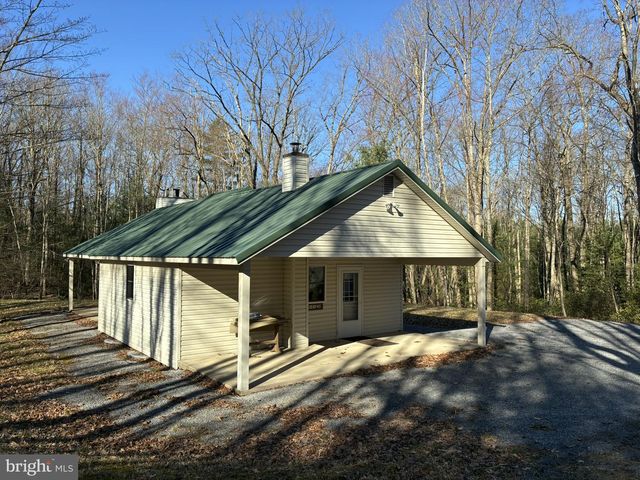 807 SAND SPRINGS RD, Beech Creek, PA 16822