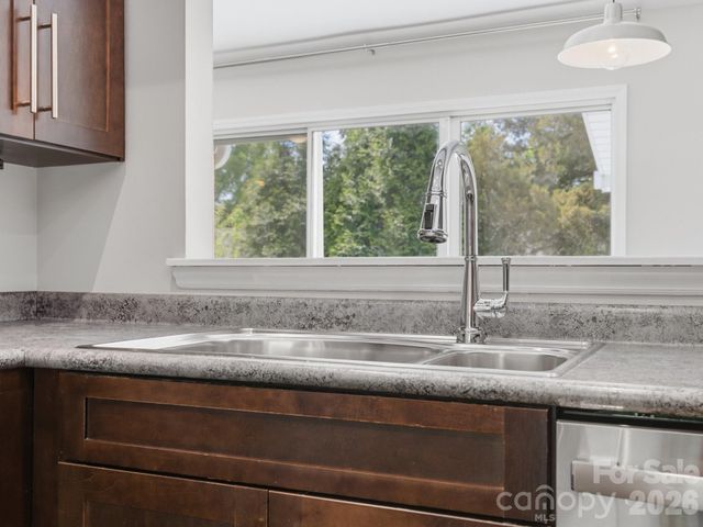 9308 S Vicksburg Park Court, Charlotte, NC 28210