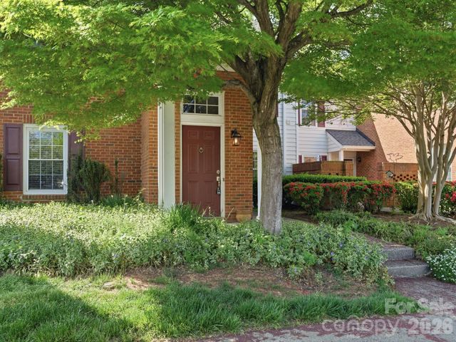 9308 S Vicksburg Park Court, Charlotte, NC 28210