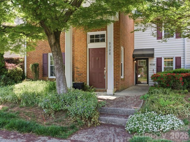 9308 S Vicksburg Park Court, Charlotte, NC 28210
