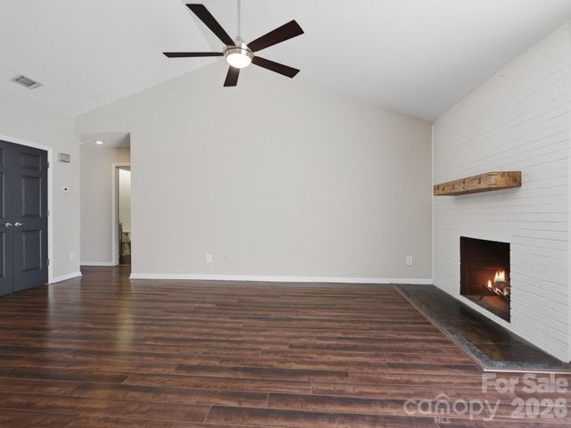 9308 S Vicksburg Park Court, Charlotte, NC 28210