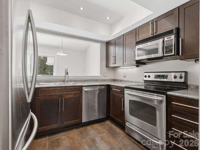 9308 S Vicksburg Park Court, Charlotte, NC 28210