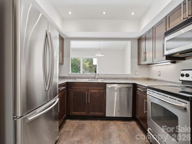 9308 S Vicksburg Park Court, Charlotte, NC 28210