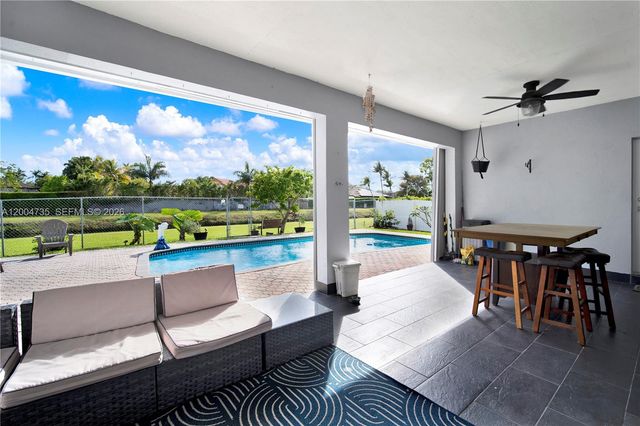 16070 SW 89th Ave Rd, Palmetto Bay, FL 33157