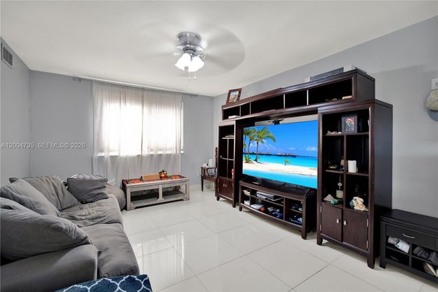 16070 SW 89th Ave Rd, Palmetto Bay, FL 33157