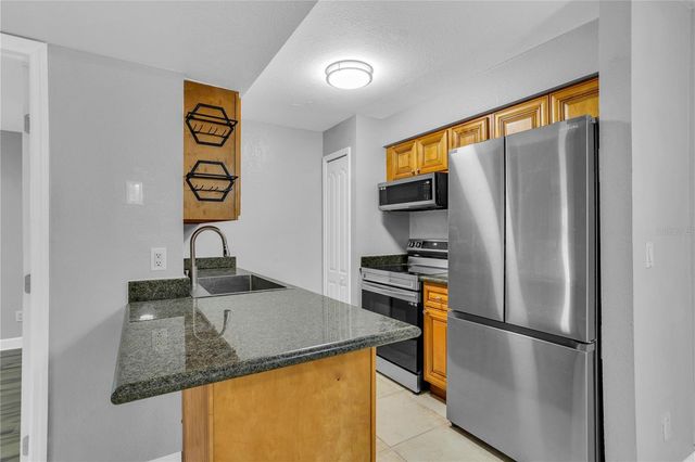 209 RED CEDAR PLACE 209, Brandon, FL 33510