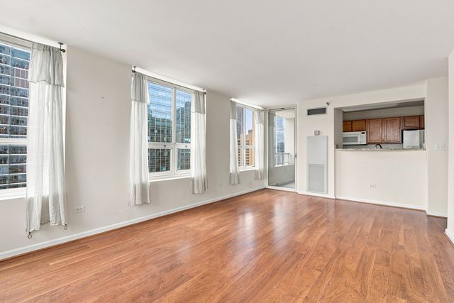 345 N La Salle Street 1803, Chicago, IL 60654