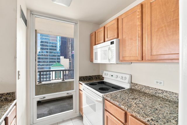 345 N La Salle Street 1803, Chicago, IL 60654