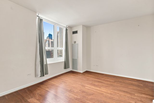 345 N La Salle Street 1803, Chicago, IL 60654