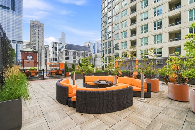 345 N La Salle Street 1803, Chicago, IL 60654