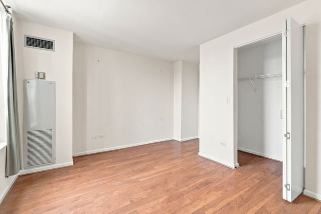 345 N La Salle Street 1803, Chicago, IL 60654
