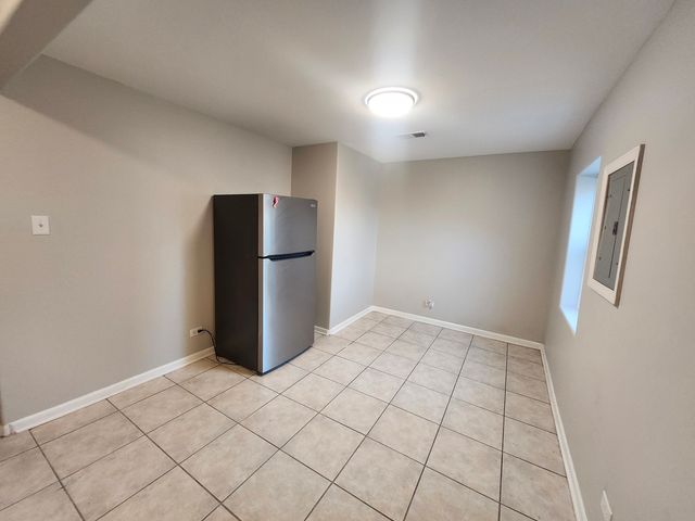 4807 S Wabash Avenue 2, Chicago, IL 60615