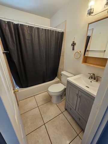 2834 Monroe Street NE, Albuquerque, NM 87110