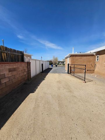 2834 Monroe Street NE, Albuquerque, NM 87110