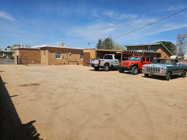 2834 Monroe Street NE, Albuquerque, NM 87110