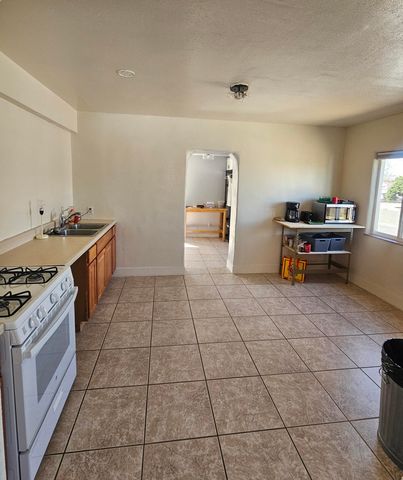 2834 Monroe Street NE, Albuquerque, NM 87110