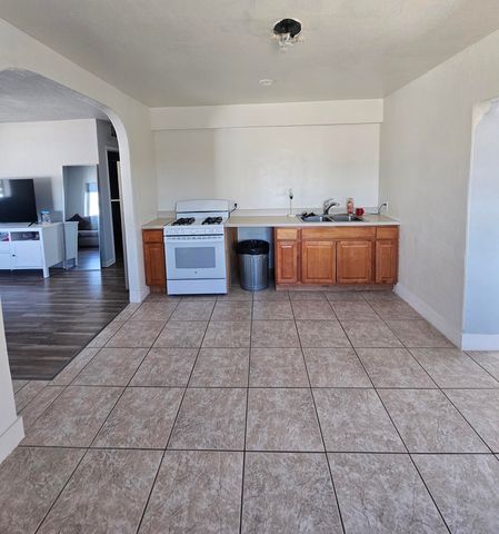 2834 Monroe Street NE, Albuquerque, NM 87110