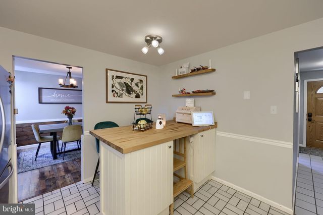 2223 HARMONY HILL DR, Lancaster, PA 17601