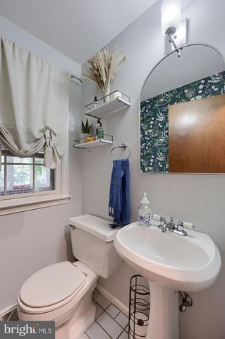 2223 HARMONY HILL DR, Lancaster, PA 17601