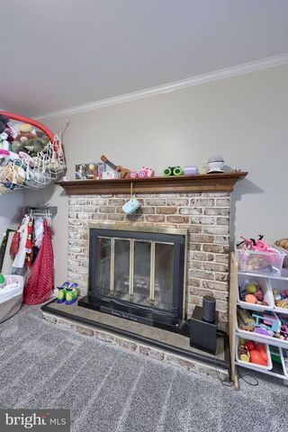 2223 HARMONY HILL DR, Lancaster, PA 17601