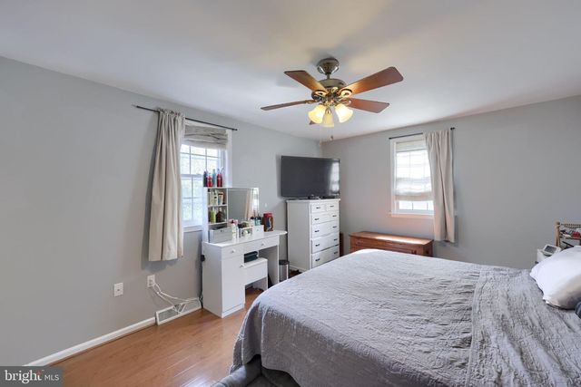 2223 HARMONY HILL DR, Lancaster, PA 17601