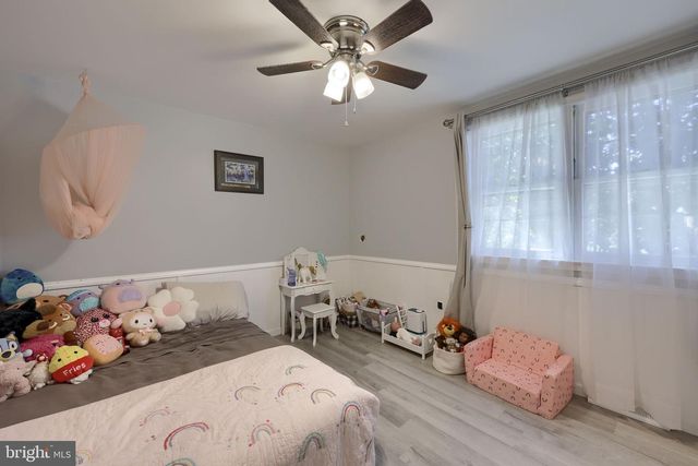 2223 HARMONY HILL DR, Lancaster, PA 17601