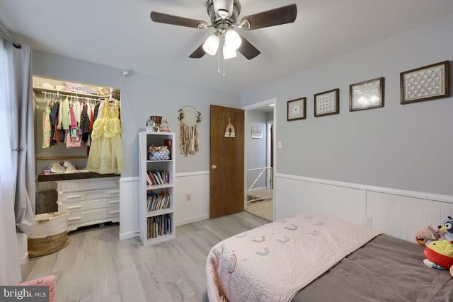 2223 HARMONY HILL DR, Lancaster, PA 17601