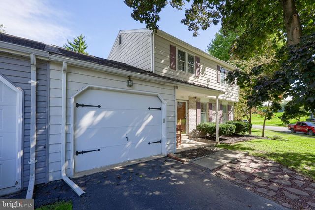 2223 HARMONY HILL DR, Lancaster, PA 17601