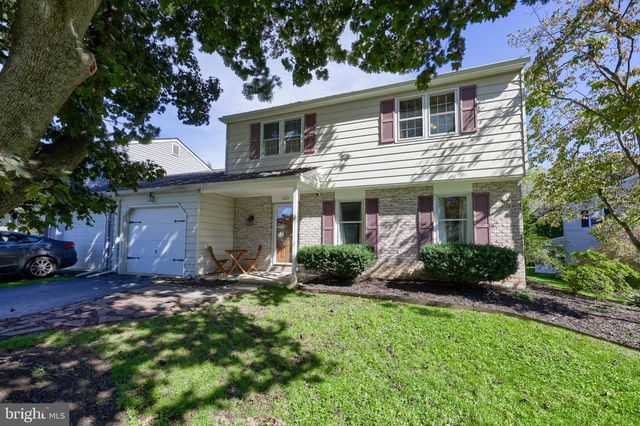 2223 HARMONY HILL DR, Lancaster, PA 17601