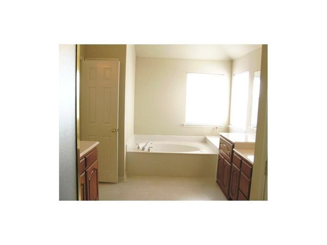 1313 Sunderland Court, Allen, TX 75013