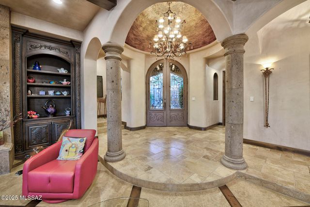 6015 N Camino Preciado, Tucson, AZ 85718