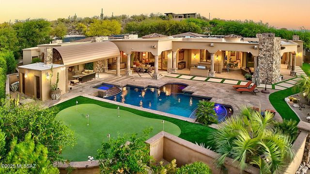 6015 N Camino Preciado, Tucson, AZ 85718