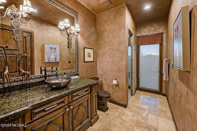 6015 N Camino Preciado, Tucson, AZ 85718