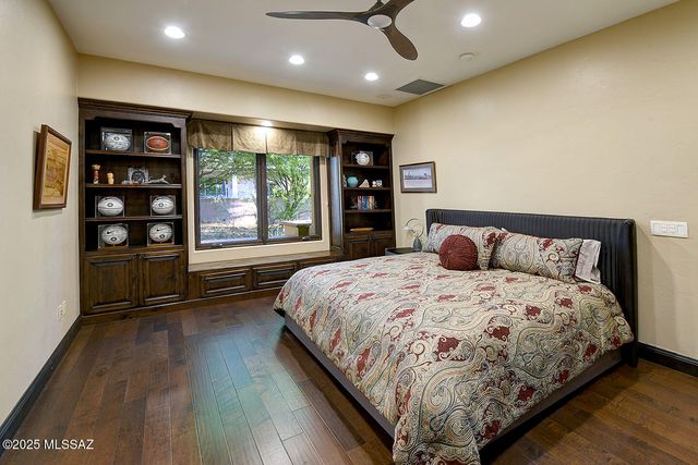 6015 N Camino Preciado, Tucson, AZ 85718