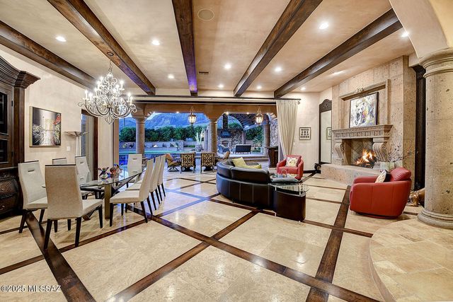 6015 N Camino Preciado, Tucson, AZ 85718