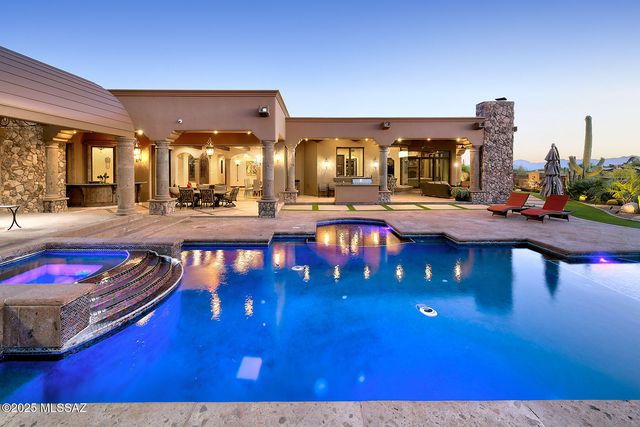 6015 N Camino Preciado, Tucson, AZ 85718