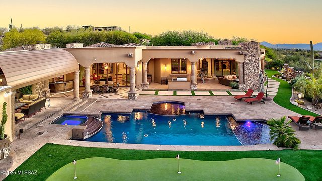 6015 N Camino Preciado, Tucson, AZ 85718