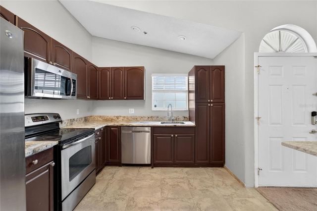 11808 SKYLAKE PLACE D, Temple Terrace, FL 33617