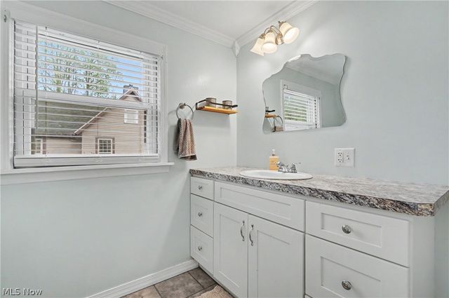 525 W Lincoln Way, Lisbon, OH 44432